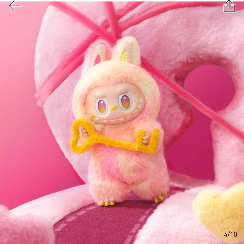 Pop Mart Big Into Energy Labubu - Loyalty. NEW IN BAG!